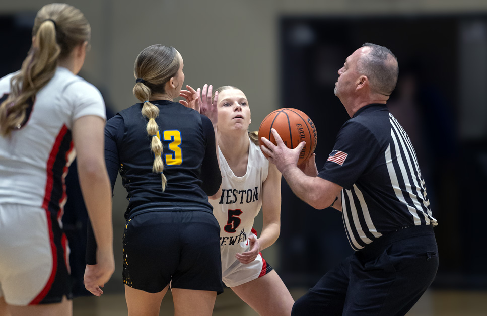 Stanfield holds off Weston-McEwen for BMC district title