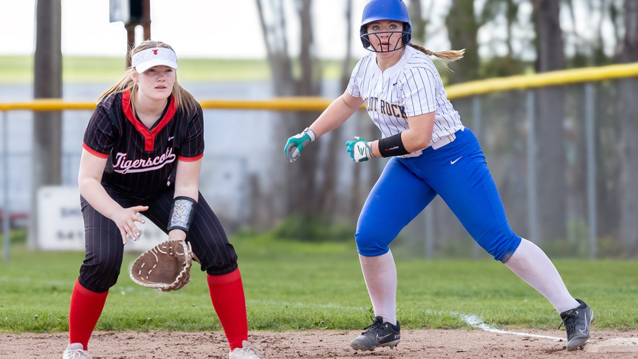 Local roundup: Weston-McEwen holds off Pilot Rock 