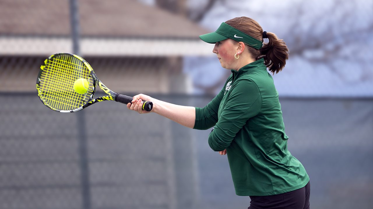 Rain shortens Bucks-Bulldogs tennis match